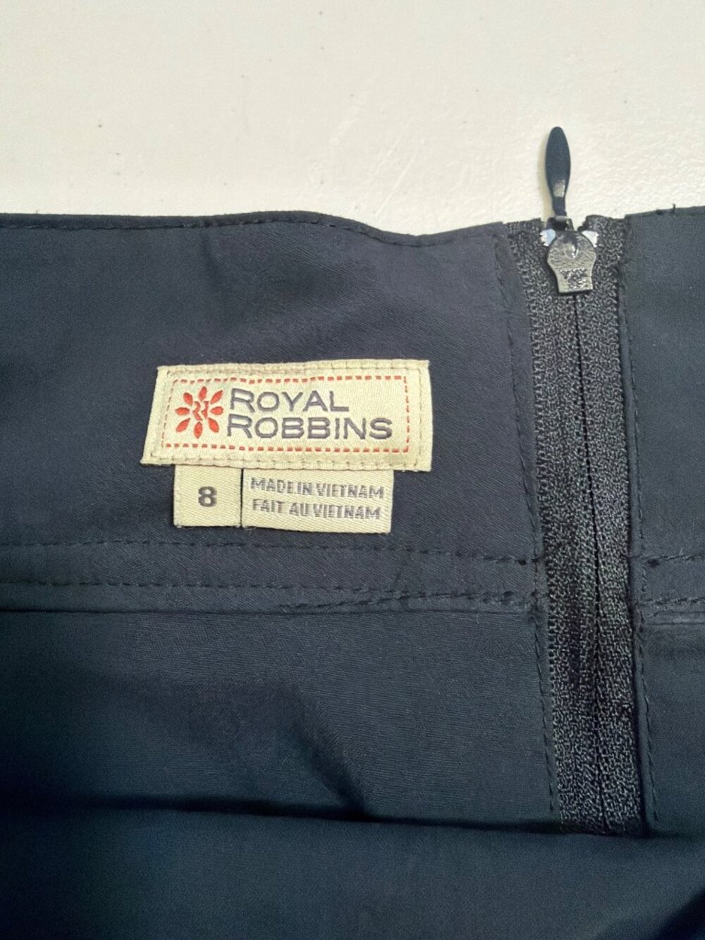 Royal Robbins Women's 8 Black Nylon Skort, Stretch Zip Pockets Hike - Picture 4 of 9